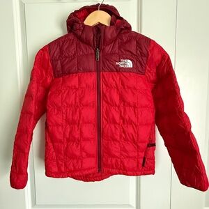 The North Face Boys' Insulated 3-in-1 Hooded Jacket – Red (Medium)
